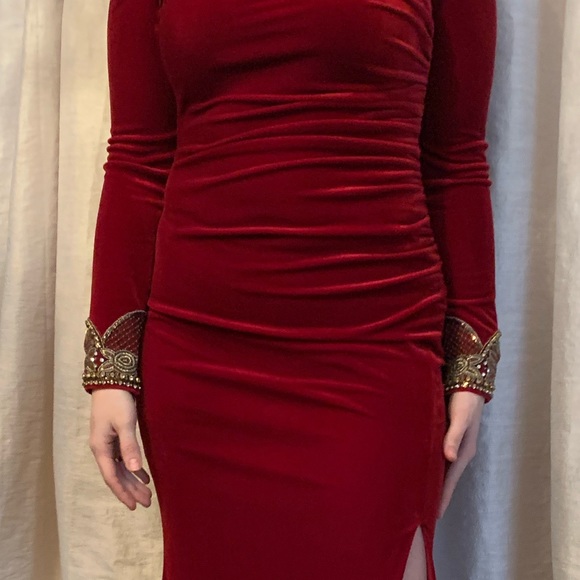 badgley mischka velvet gown- worn once - Picture 2 of 3